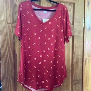 LuLaRoe Iris shirt with horseshoe motif!